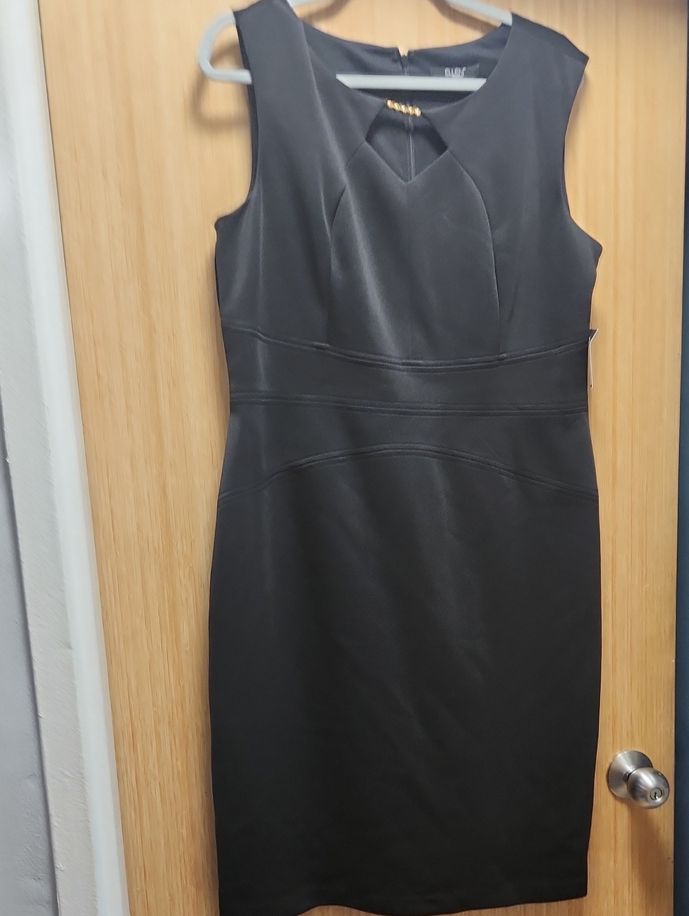 Ellen Tracy Black Sleeveless Keyhole Sheath Dress Hardware NWT 16